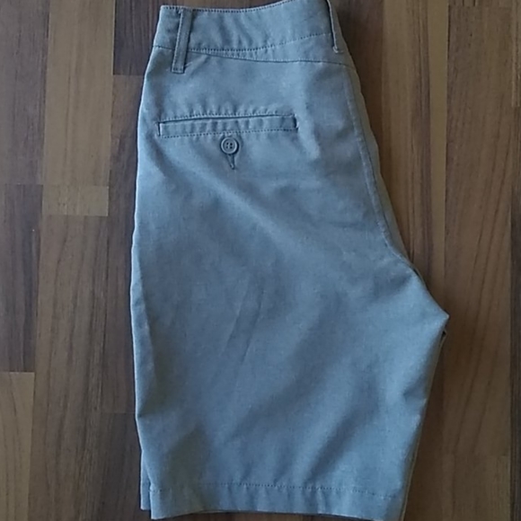 VOLCOM SHORTS - Picture 6 of 9